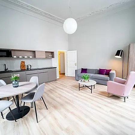 Karl By Zeitraum Aparthotel