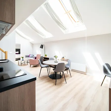 Aparthotel Karl By Zeitraum 4*
