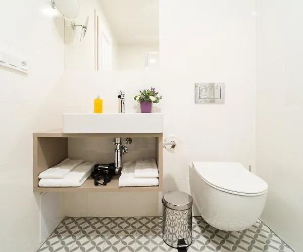 Karl By Zeitraum Aparthotel Prague