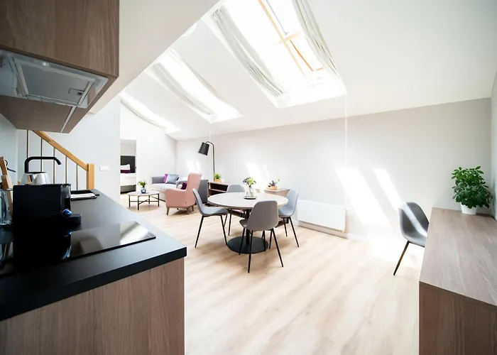 Aparthotel Karl By Zeitraum 4*